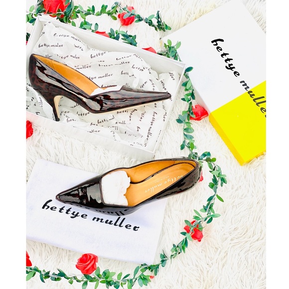 Bettye Muller Storie Leopard Patent Low Pumps - Picture 2 of 11